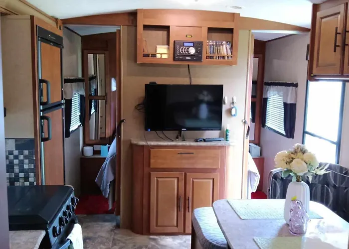 Howland\'S Hideout